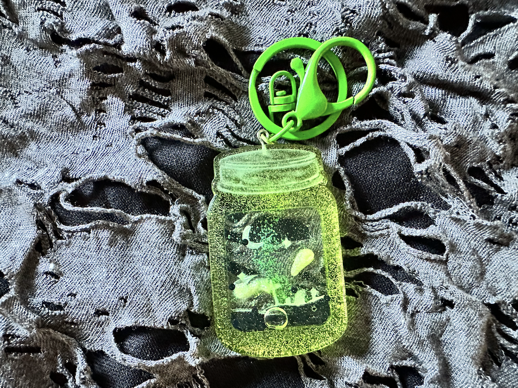 Ghost Terrarium Shaker Keychain
