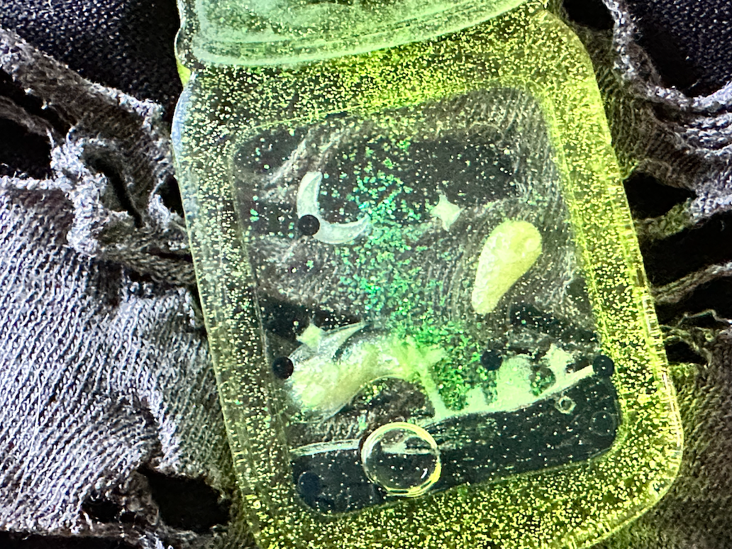Ghost Terrarium Shaker Keychain
