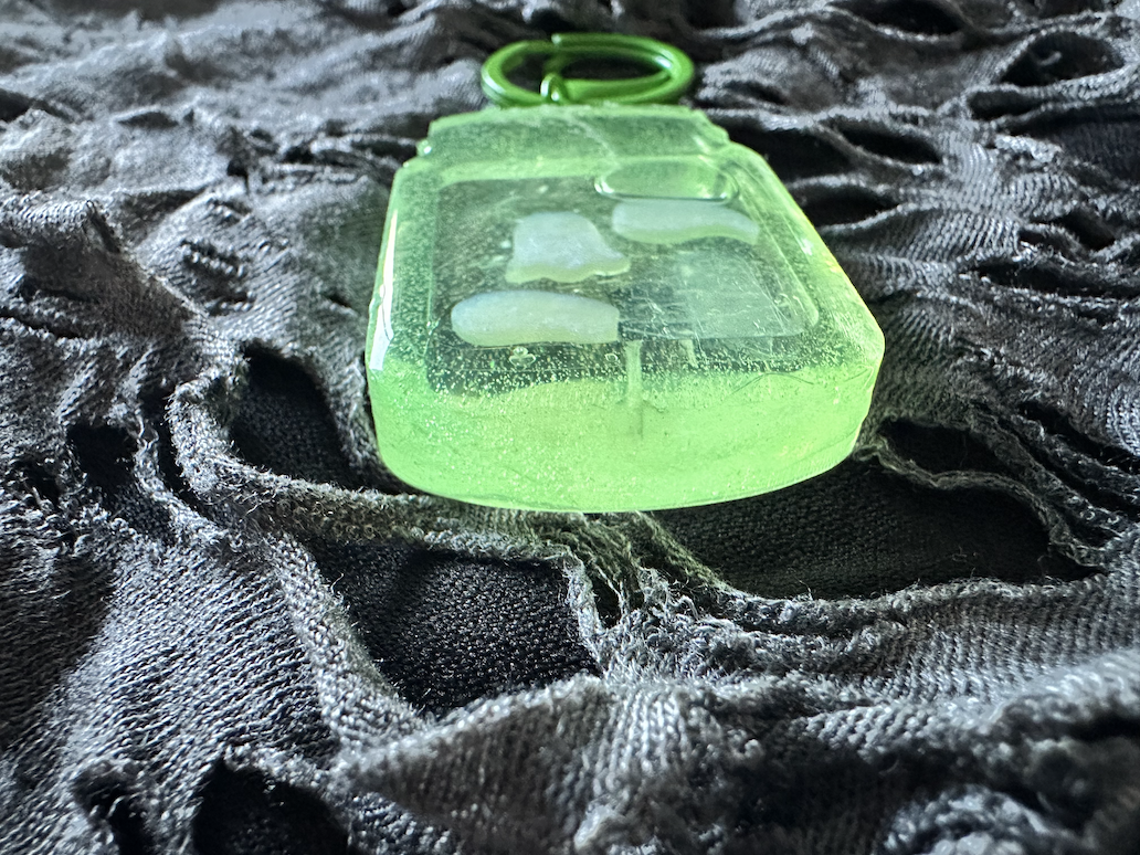 Ghost Terrarium Shaker Keychain