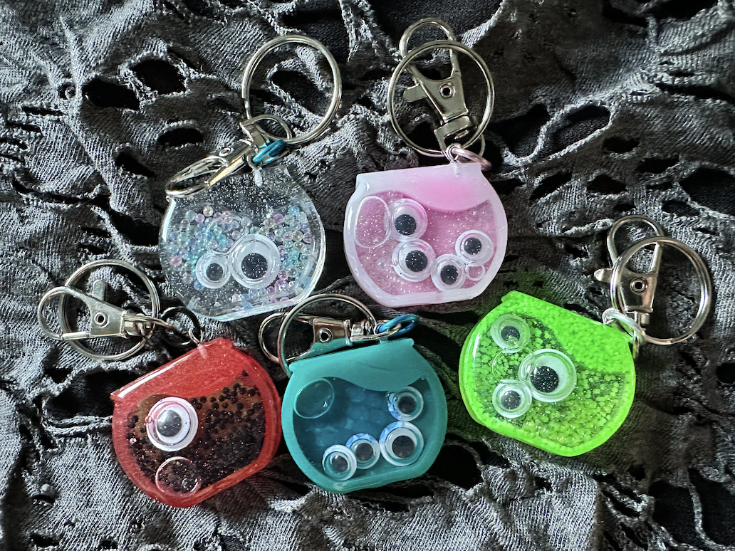 Eyeball Aquarium Shaker Keychain