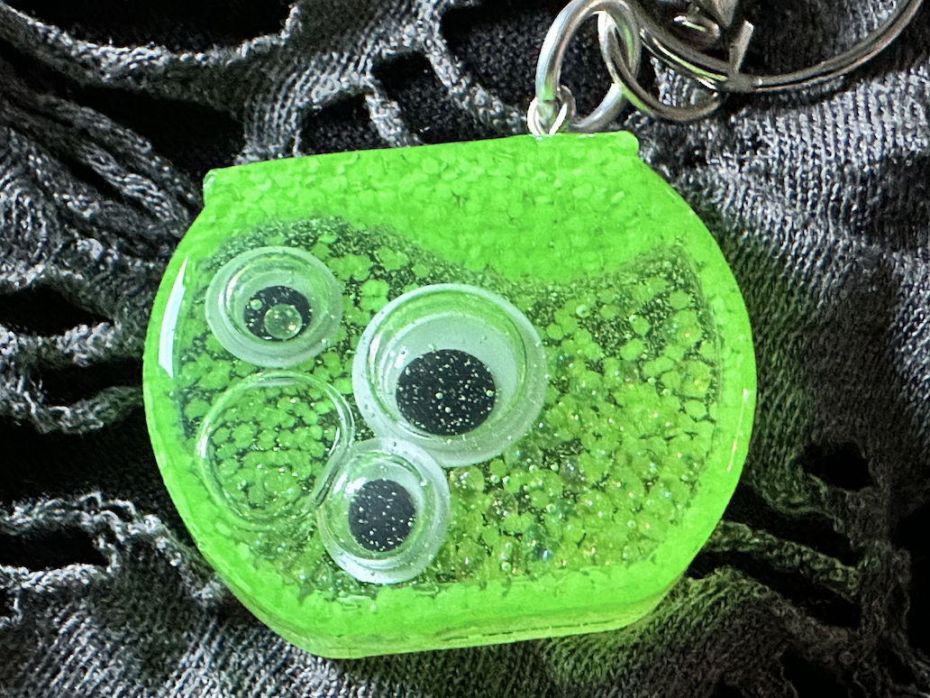 Eyeball Aquarium Shaker Keychain