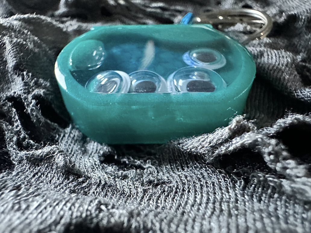 Eyeball Aquarium Shaker Keychain