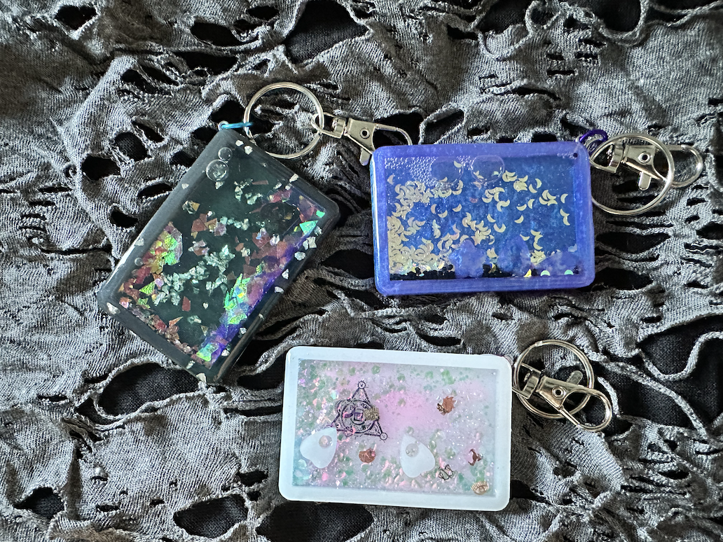 Keychain Spirit Box Spirit Board Shaker Keychain – Chateau Creep Homegrown Horrors
